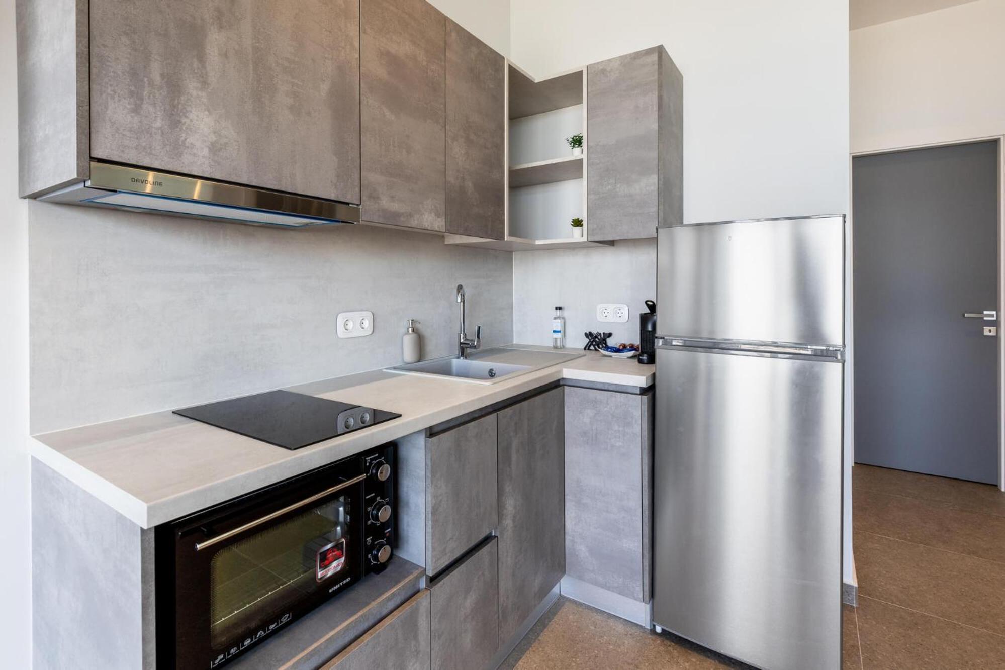 Enalia Luxury Living Apartment นิกิติ ภายนอก รูปภาพ