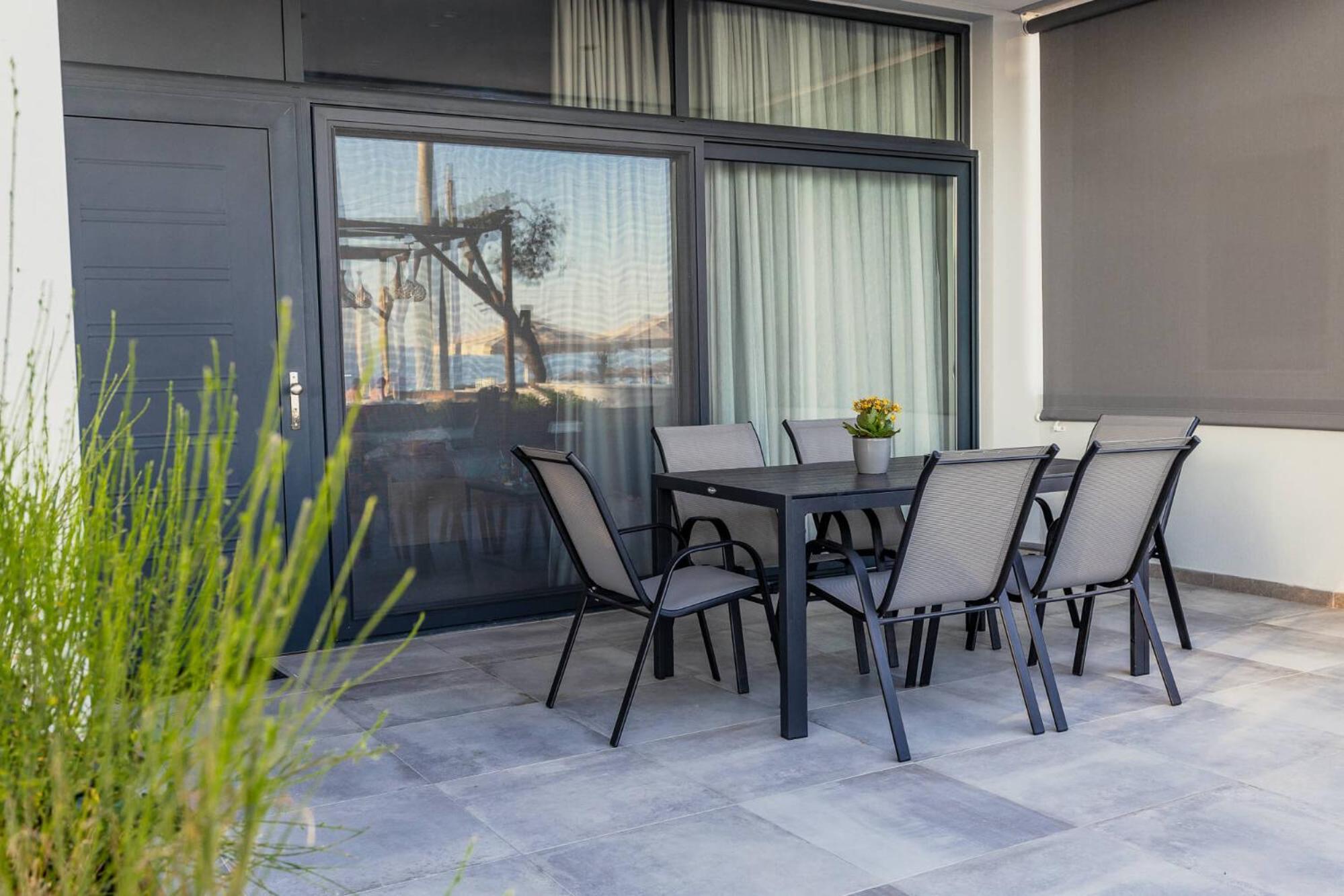 Enalia Luxury Living Apartment นิกิติ ภายนอก รูปภาพ