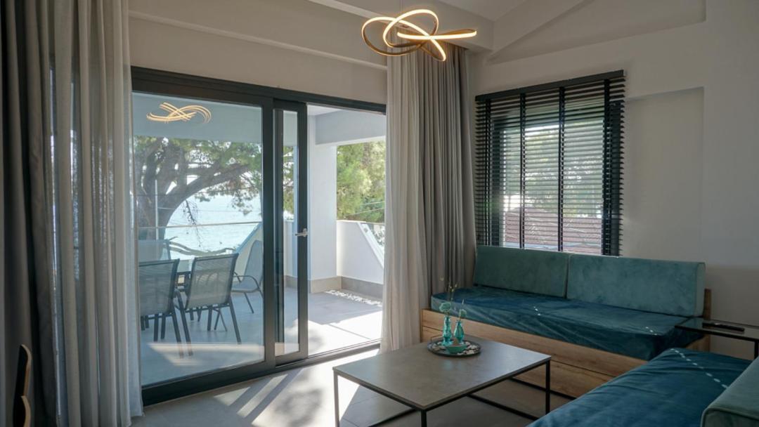 Enalia Luxury Living Apartment นิกิติ ภายนอก รูปภาพ