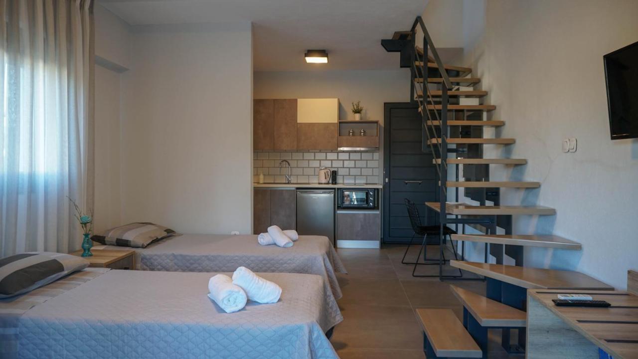 Enalia Luxury Living Apartment นิกิติ ภายนอก รูปภาพ