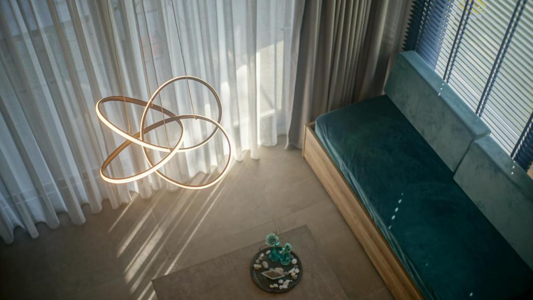 Enalia Luxury Living Apartment นิกิติ ภายนอก รูปภาพ