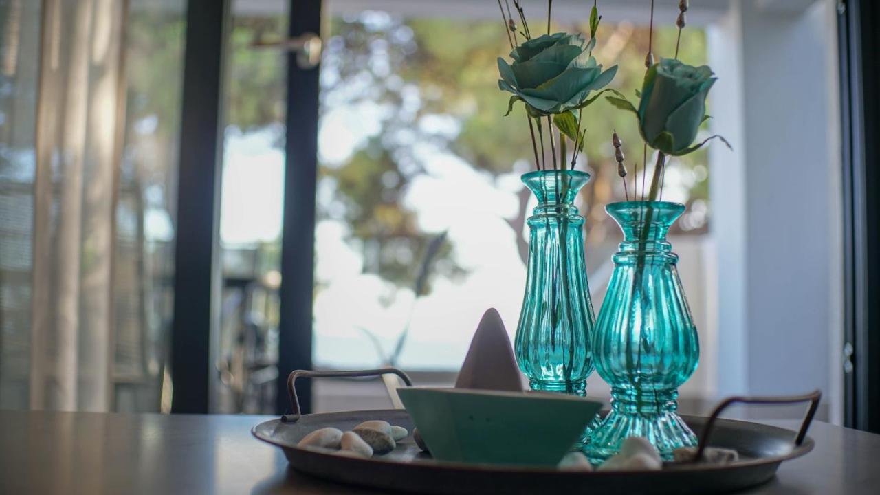 Enalia Luxury Living Apartment นิกิติ ภายนอก รูปภาพ