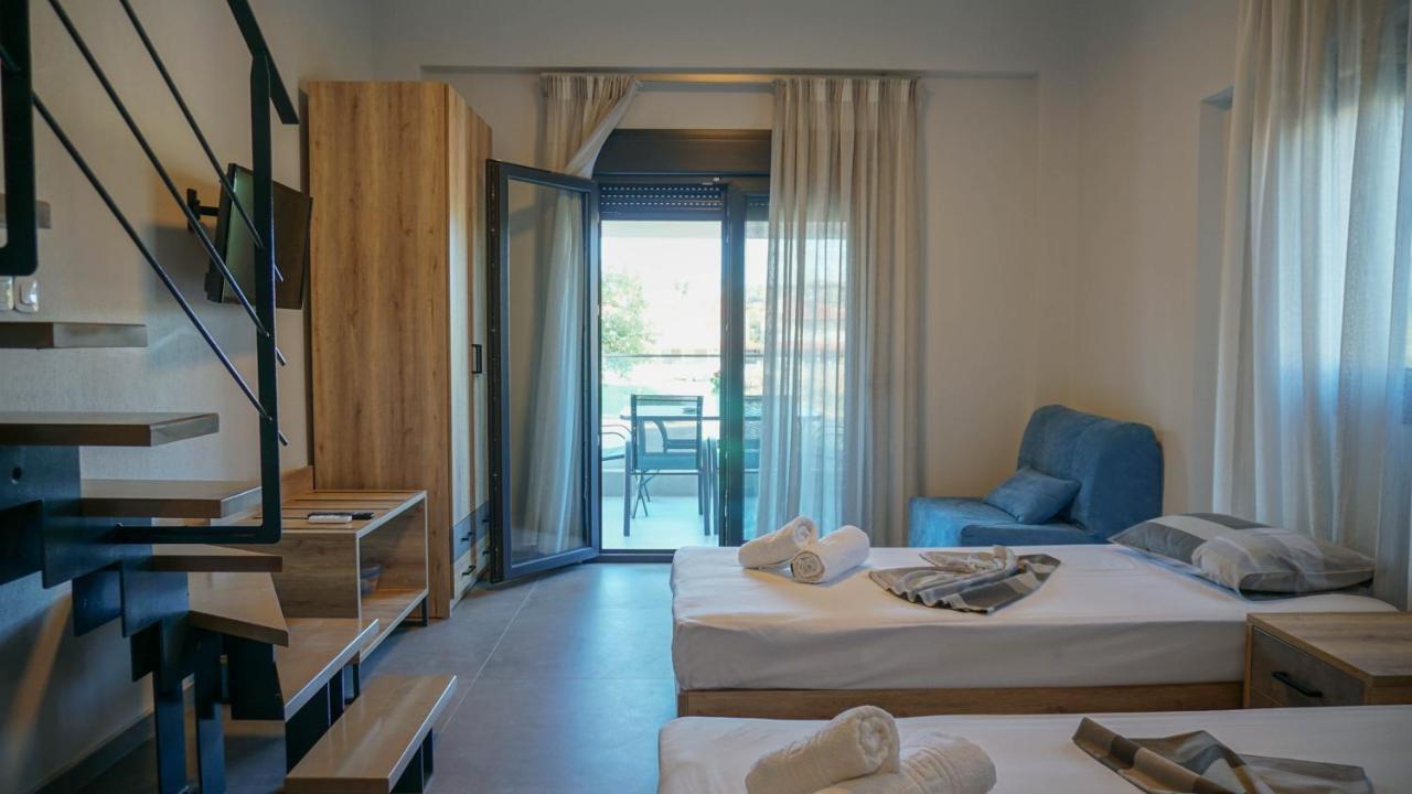 Enalia Luxury Living Apartment นิกิติ ภายนอก รูปภาพ