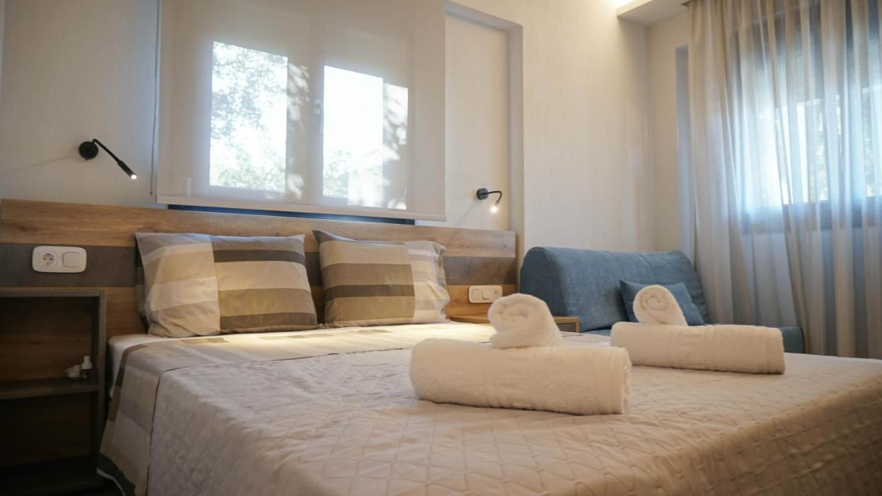 Enalia Luxury Living Apartment นิกิติ ภายนอก รูปภาพ